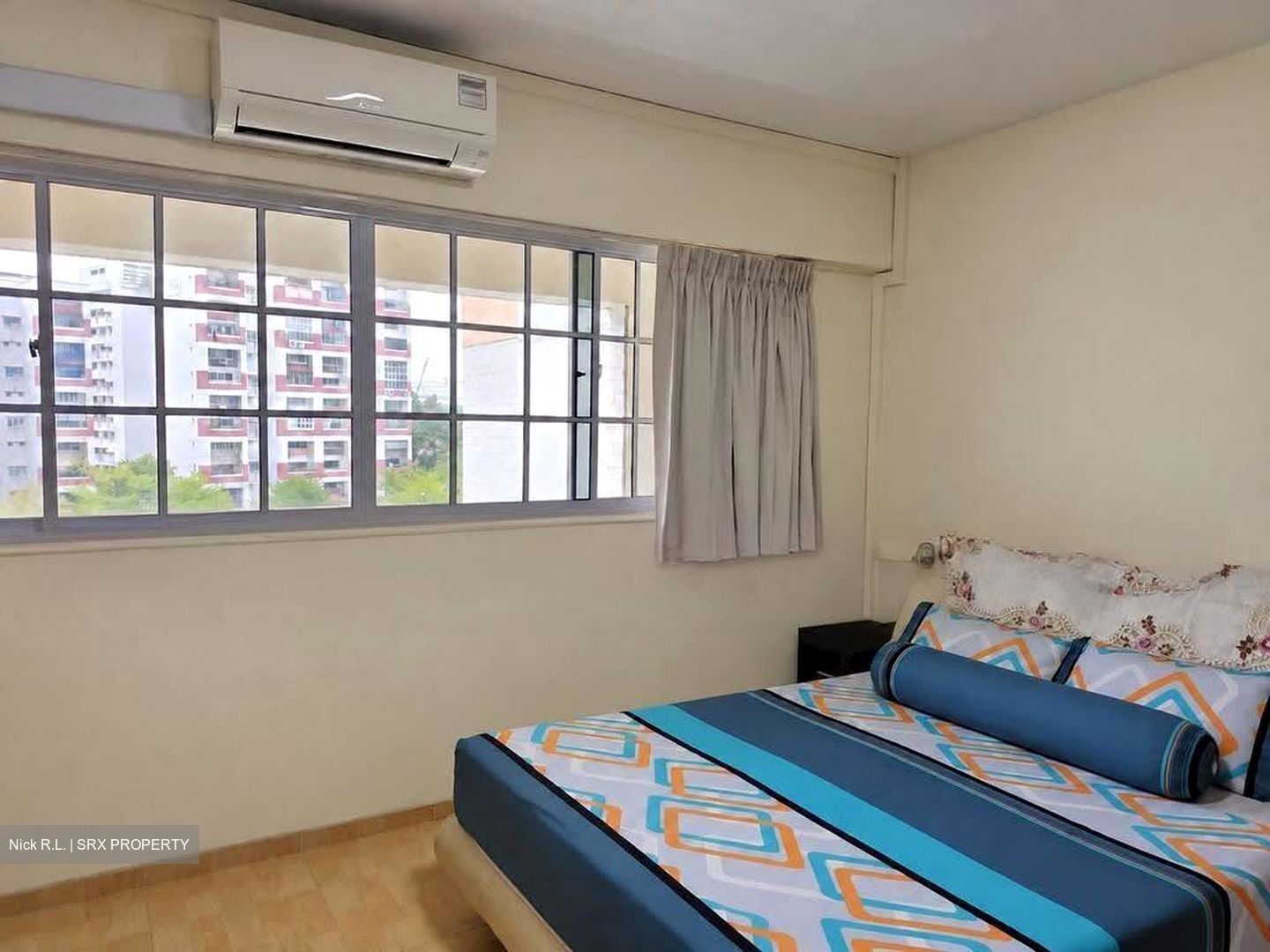 Blk 556 Jurong West Street 42 (Jurong West), HDB Executive #630692221